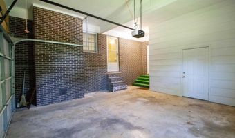 359 BYNUM ACRES Dr, Anniston, AL 36201