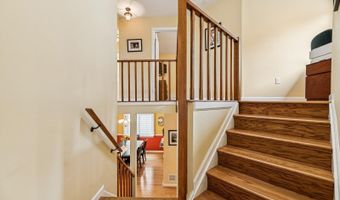 15 Kennedy Ct, Middletown, NJ 07748