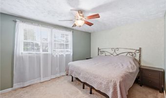 2219 Woodland Trace St, Austintown, OH 44515