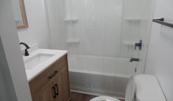 19 S Lester St, Bloomfield, IN 47424