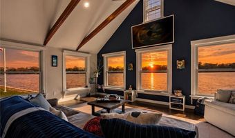 166 New Meadow Rd, Barrington, RI 02806