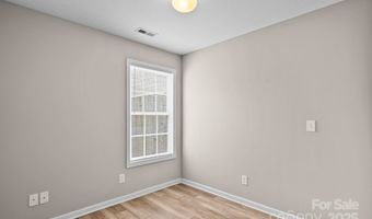 94 Rotunda Cir, Asheville, NC 28806