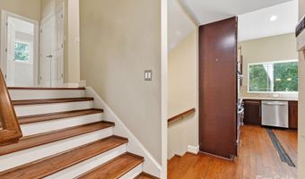 6219 Fair Valley Dr, Charlotte, NC 28226