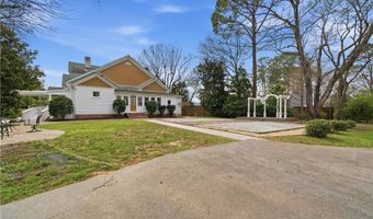 108 King St, Adairsville, GA 30103