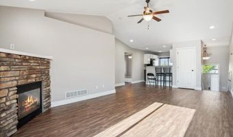 1810 Goose Lake Cir, North Liberty, IA 52317