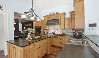 24 Ray Ct, Alamo, CA 94507
