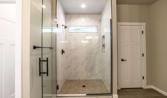 7587 E Duke Ln, Athol, ID 83801