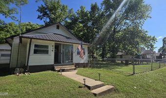 414 3rd St, Anderson, MO 64831