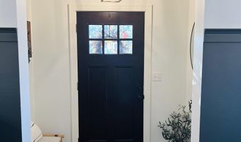 200 S 3RD St, Beresford, SD 57004