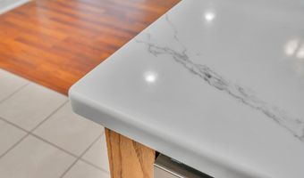 40 BUNKER HILL Dr, Allentown, NJ 08501