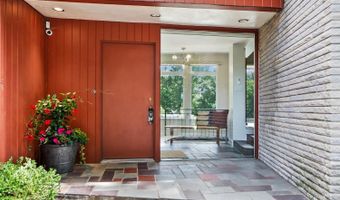 7460 Fair Oaks Dr, Amberley, OH 45237