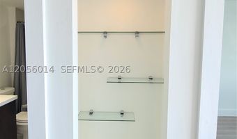 3625 N Country Club Dr 2408, Aventura, FL 33180