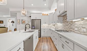 4928 N Prestwick Ave, Bel Aire, KS 67226