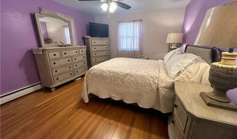 1009 Debbie Ln, Allentown, PA 18103