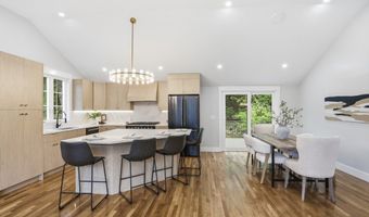 11 Bromfield Rd, Acton, MA 01720