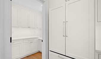 75 Bridge St, Newport, RI 02840