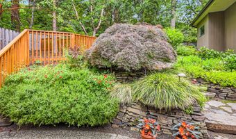 611 Forest St, Ashland, OR 97520