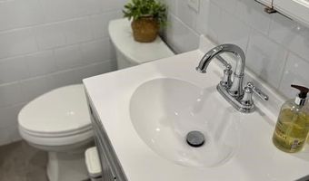 40 E 36TH St 1, Bayonne, NJ 07002