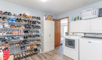 10810 Wenger Rd, Anna, OH 45302