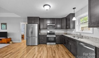 17 Laurel Rd, Arden, NC 28704