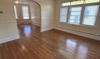 87 Manhattan Ave 2nd floor, Bridgeport, CT 06606