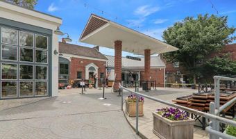 3217 SUTTON Pl NW A, Washington, DC 20016