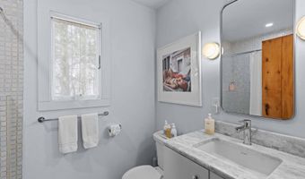 117 Squaw Rd, East Hampton, NY 11937