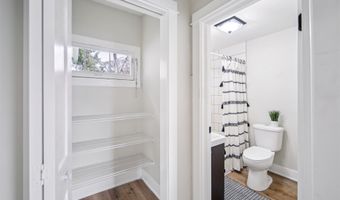 212 Nile Kinnick Dr N, Adel, IA 50003