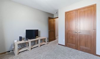 1305 Whistling Straits Ct, Altoona, WI 54720
