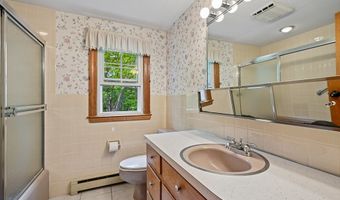 7 Farrwood Dr, Andover, MA 01810