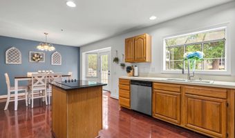 10023 STERLING Ter, Rockville, MD 20850