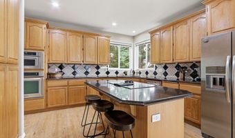 16431 SW TIMBERLAND Dr, Beaverton, OR 97007