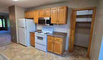1933 Wilby Rd, Albert Lea, MN 56007