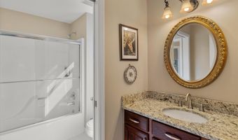 1717 Cedar Ln, Ann Arbor, MI 48105