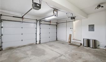 700 Hampton Cir 8, Aurora, OH 44202