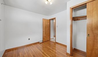 606 Golf Course Rd, Aliquippa, PA 15001