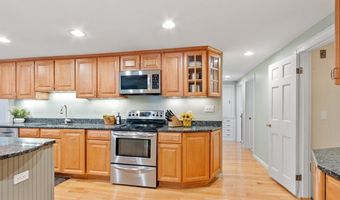 31 Mohawk Dr, Acton, MA 01720