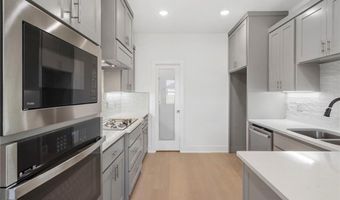 6902 SW Basswood Ave, Bentonville, AR 72713