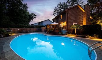 4116 Polo Park Dr, Willoughby, OH 44094