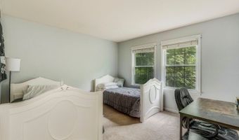 221 Sussex Ave, Andover, NJ 07860