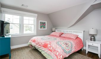 25 Dearborn St 2, Newport, RI 02840