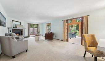 27 CARIBOU Ct, Appleton, WI 54911