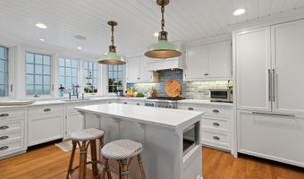 27 Prospect Hill Rd, Branford, CT 06405