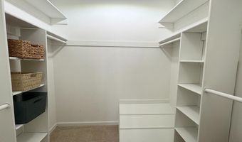 3813 SEGUNDO Pl D, Alexandria, VA 22309