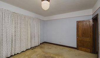 1147 State St, Augusta, KS 67010