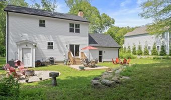 263 Collins Rd, Hopkinton, RI 02804