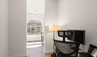 625 SLATERS Ln 401, Alexandria, VA 22314