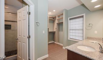 11 Mountain Rd, Bedford, NH 03110