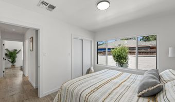 9753 Mercedes Ave, Arleta, CA 91331