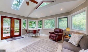 2461 Woodridge, Decatur, GA 30033